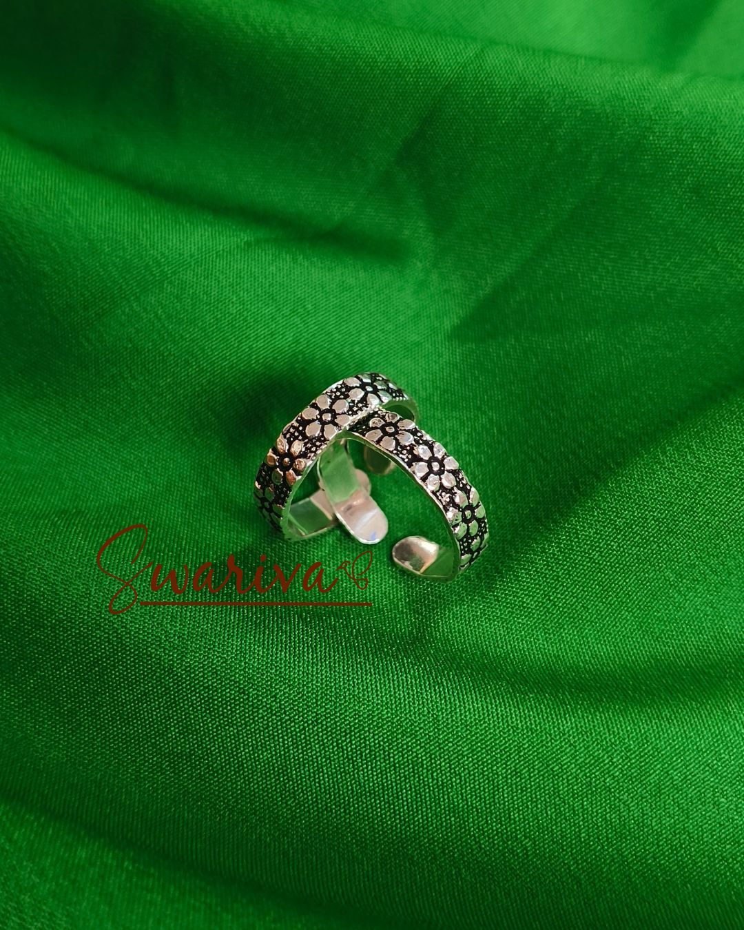 Floral Charm Toe Ring