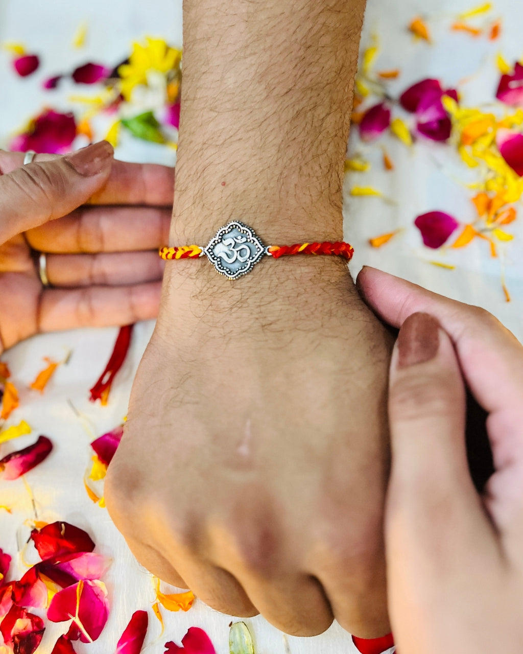Om Rakhi